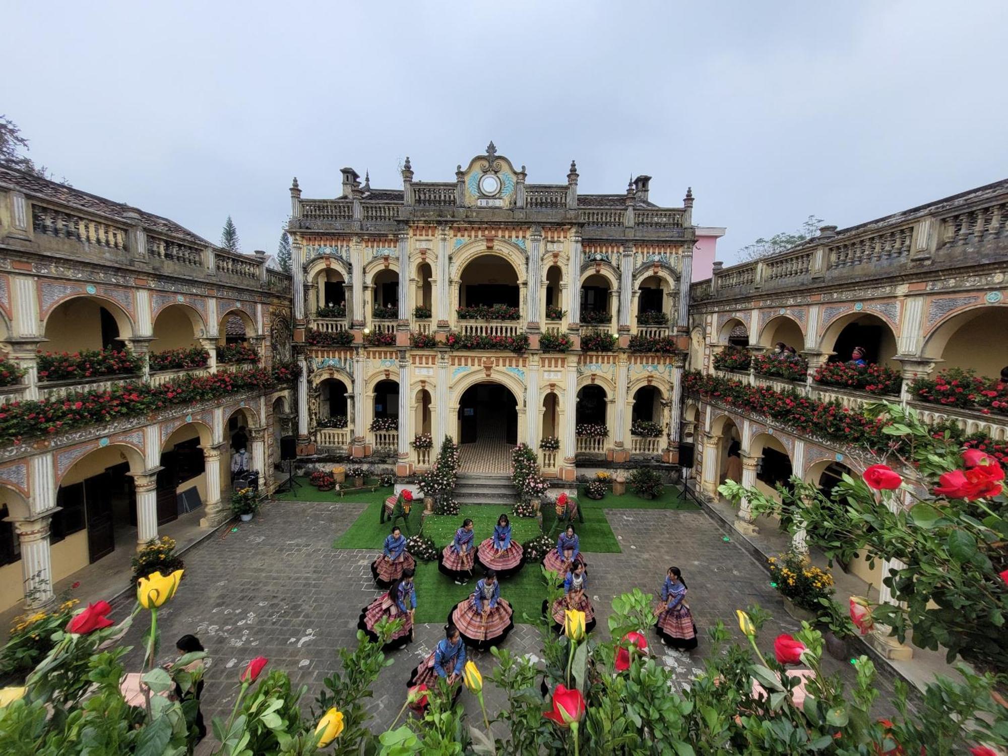 Cong Fu Hotel Bac Ha  Exteriör bild